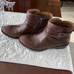 b.o.c. Brown boots with side zipper